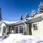Lomaperkkiö Huoneisto *