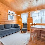 Lomaperkkiö Huoneisto *